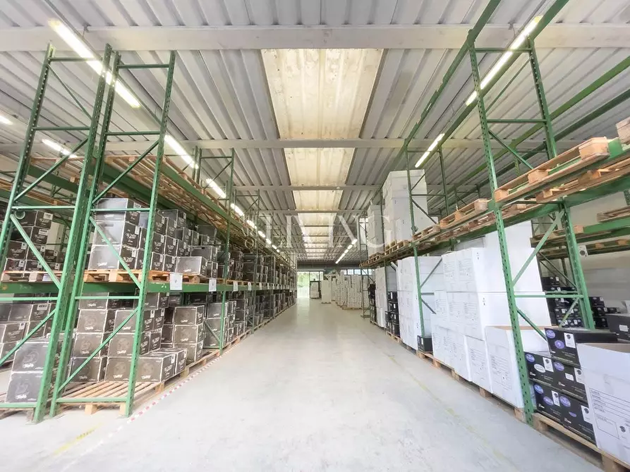 Immagine 25 di Capannone industriale in vendita  a Gallicano