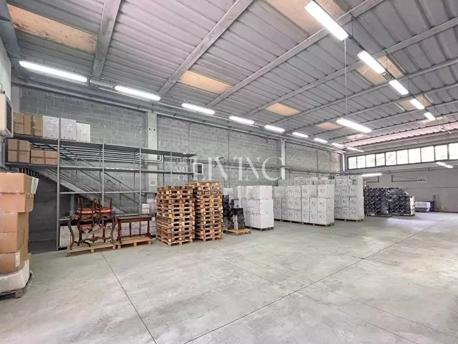 Immagine 21 di Capannone industriale in vendita  a Gallicano