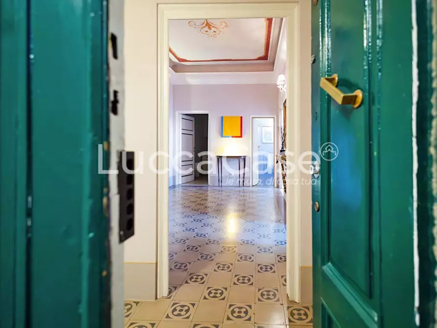 Immagine 3 di Appartamento in vendita  a Lucca