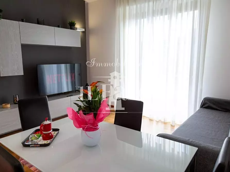 Immagine 2 di Appartamento in vendita  a Signa