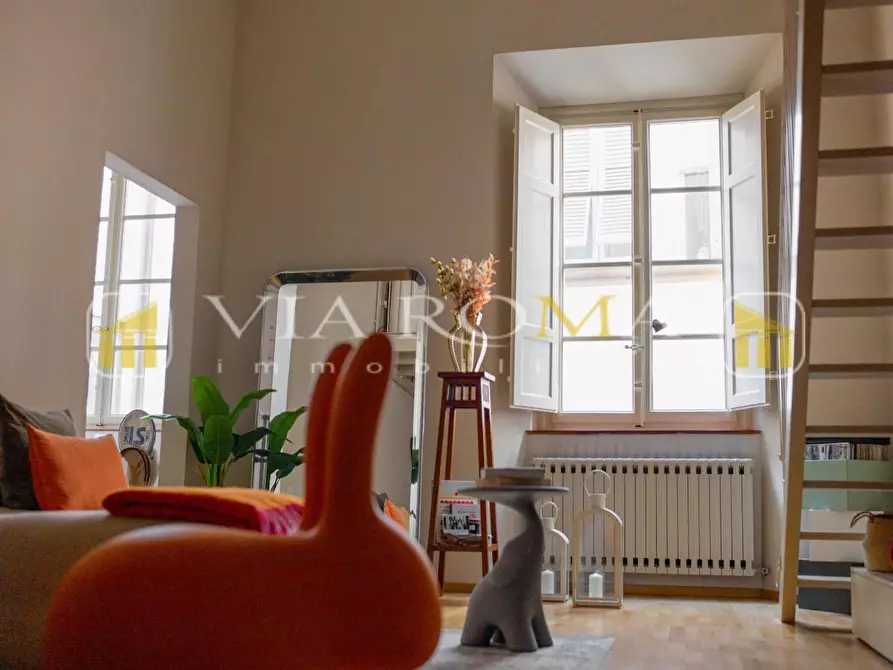 Immagine 10 di Appartamento in vendita  a Lucca