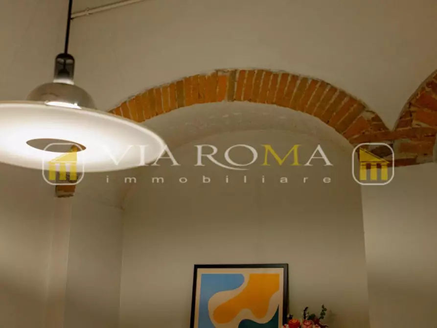 Immagine 11 di Appartamento in vendita  a Lucca