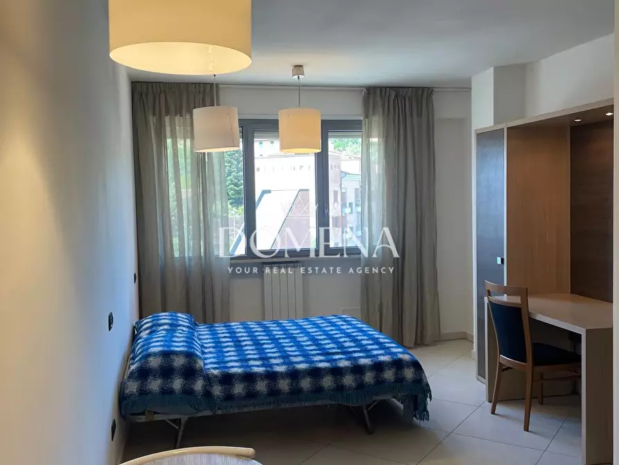 Immagine 12 di Appartamento in vendita  a Siena