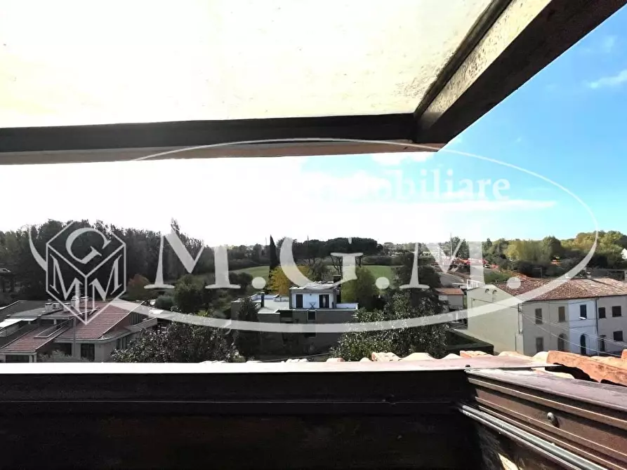 Immagine 15 di Mansarda in affitto  a Pisa