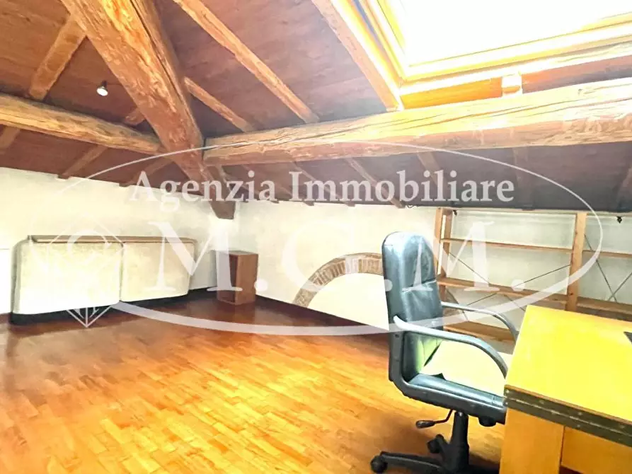 Immagine 10 di Mansarda in affitto  a Pisa