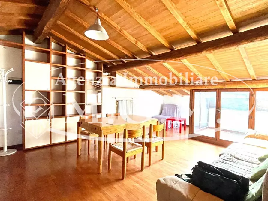 Immagine 1 di Mansarda in affitto  a Pisa