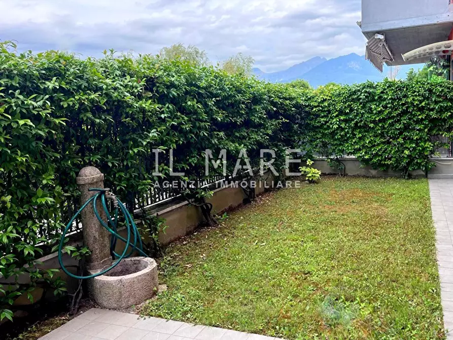 Immagine 13 di Appartamento in vendita  a Massa