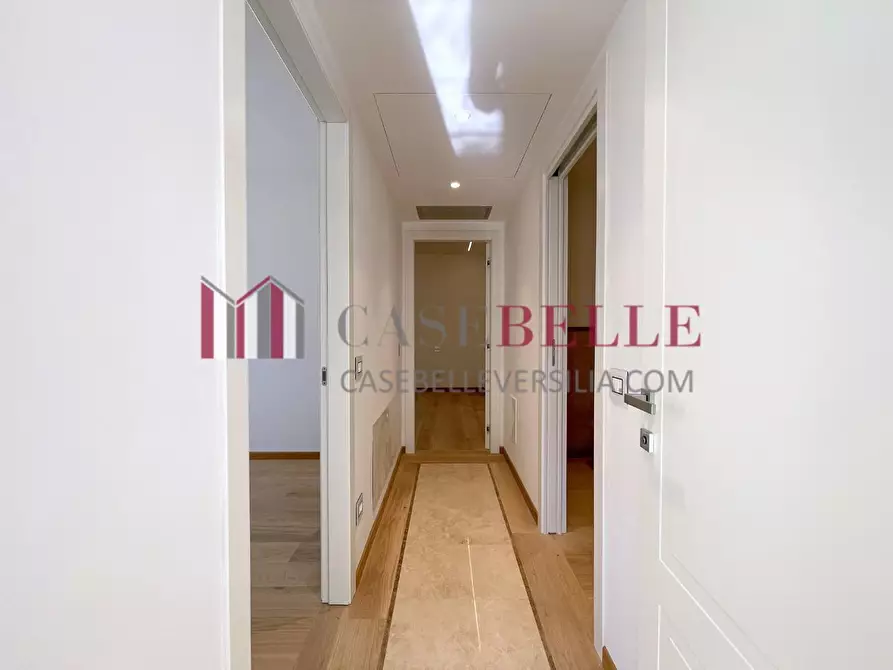 Immagine 7 di Appartamento in vendita  a Viareggio