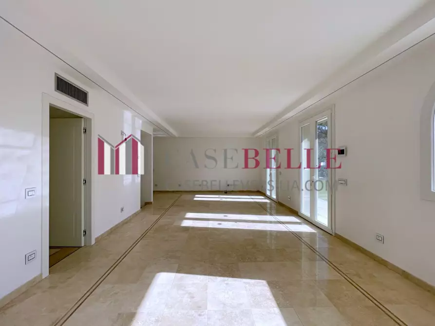 Immagine 6 di Appartamento in vendita  a Viareggio