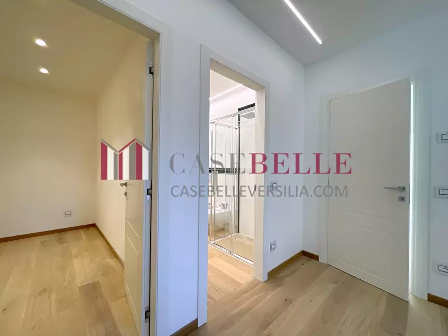 Immagine 20 di Appartamento in vendita  a Viareggio