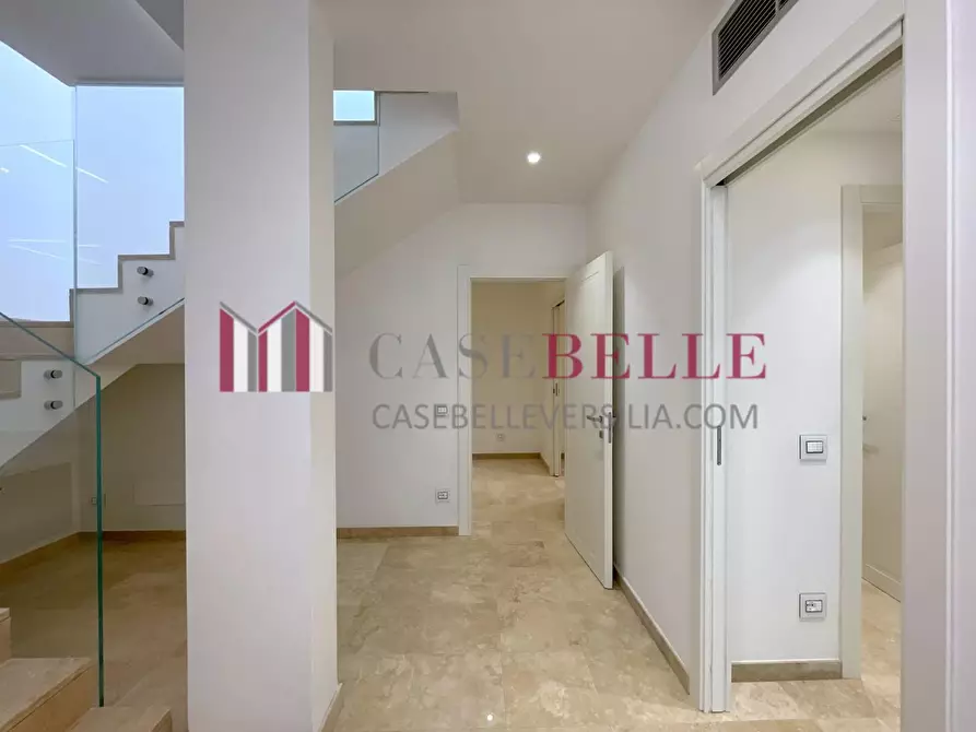 Immagine 30 di Appartamento in vendita  a Viareggio