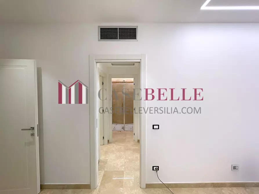 Immagine 26 di Appartamento in vendita  a Viareggio