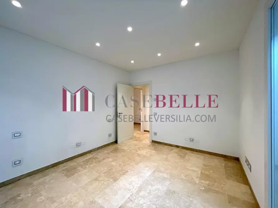 Immagine 34 di Appartamento in vendita  a Viareggio