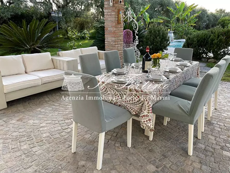 Immagine 5 di Villa in affitto  a Forte Dei Marmi