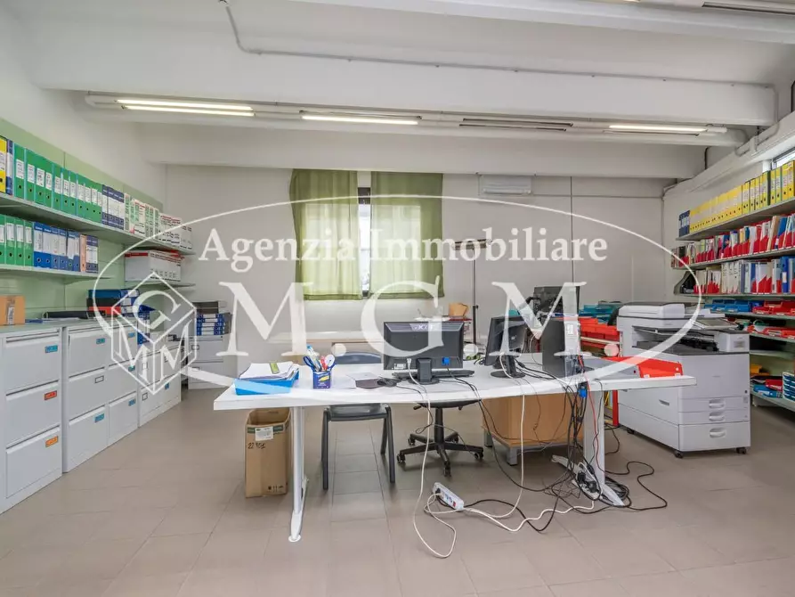 Immagine 12 di Capannone industriale in vendita  a Calcinaia