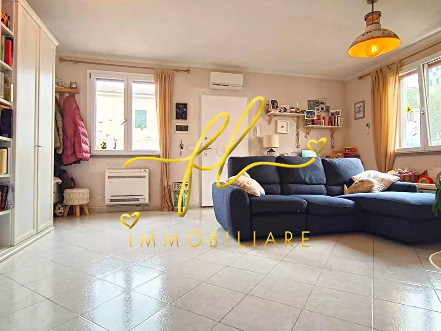 Immagine 4 di Casa quadrifamiliare in vendita  a Rosignano Marittimo