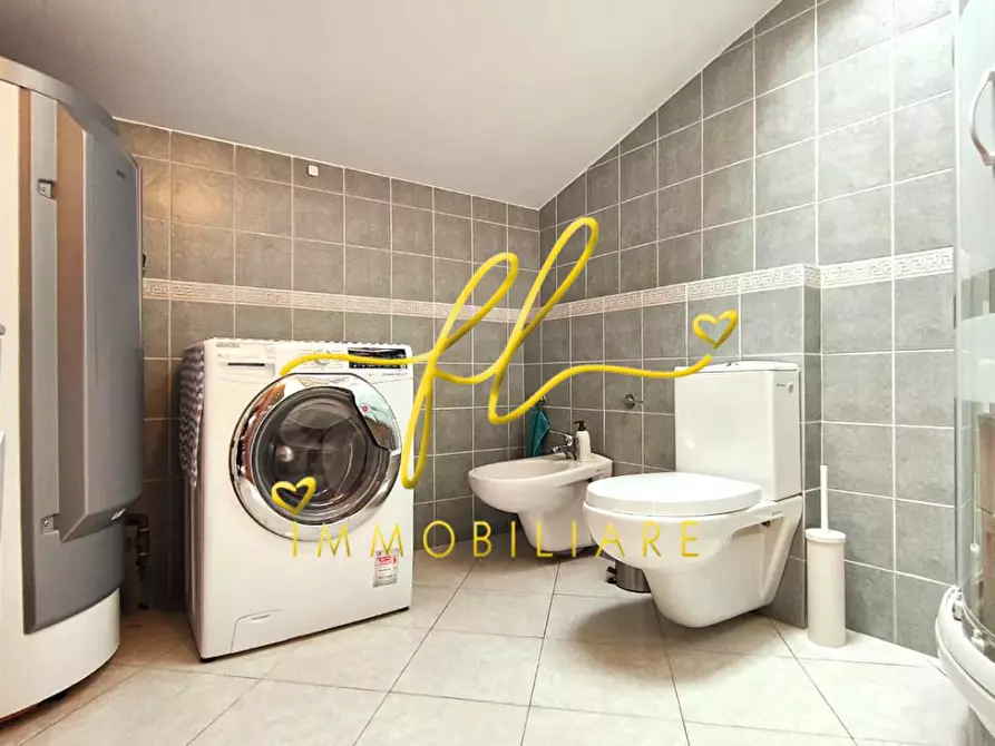 Immagine 22 di Casa quadrifamiliare in vendita  a Rosignano Marittimo