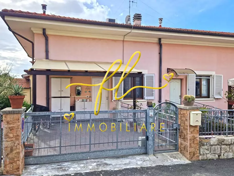 Immagine 24 di Casa quadrifamiliare in vendita  a Rosignano Marittimo