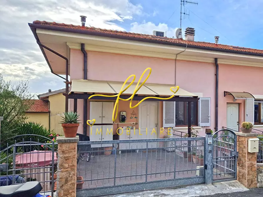 Immagine 23 di Casa quadrifamiliare in vendita  a Rosignano Marittimo