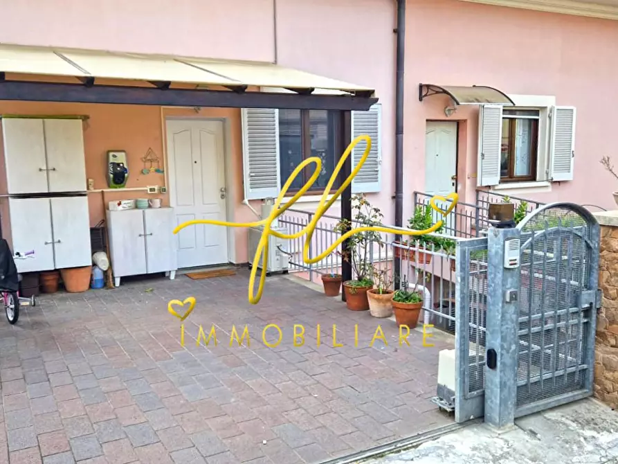 Immagine 25 di Casa quadrifamiliare in vendita  a Rosignano Marittimo