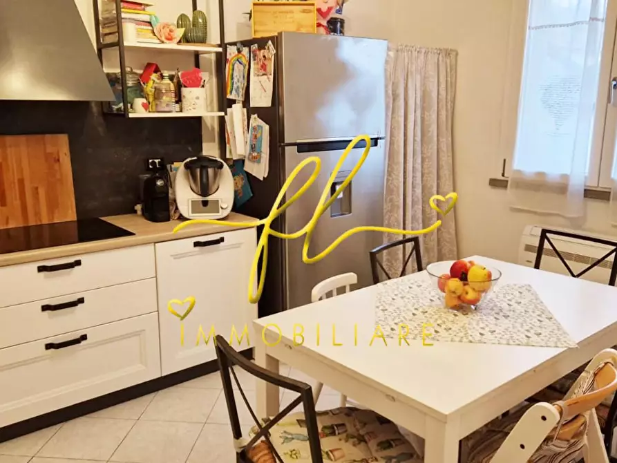 Immagine 8 di Casa quadrifamiliare in vendita  a Rosignano Marittimo