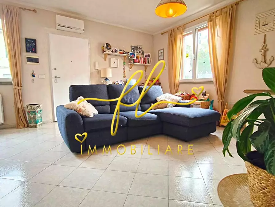 Immagine 1 di Casa quadrifamiliare in vendita  a Rosignano Marittimo