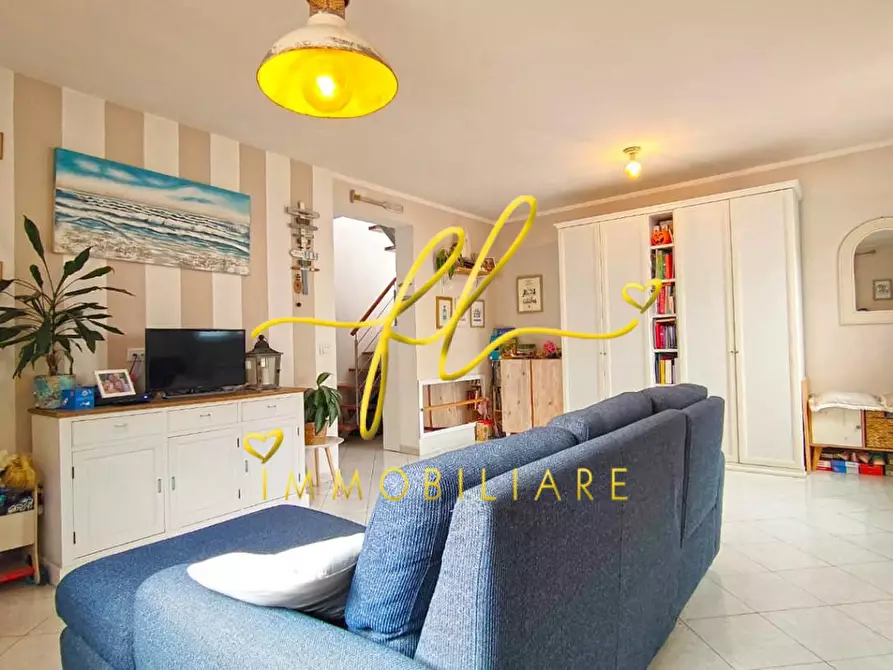 Immagine 5 di Casa quadrifamiliare in vendita  a Rosignano Marittimo