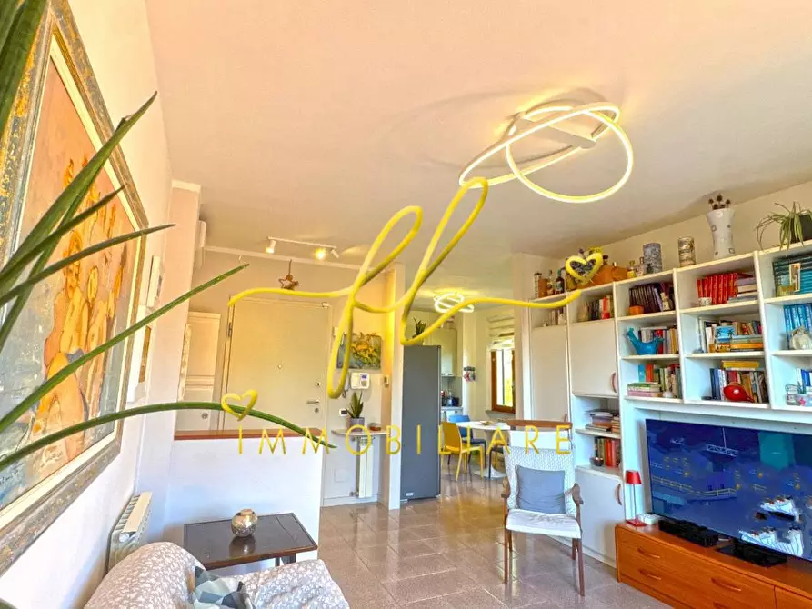 Immagine 11 di Appartamento in vendita  a Rosignano Marittimo