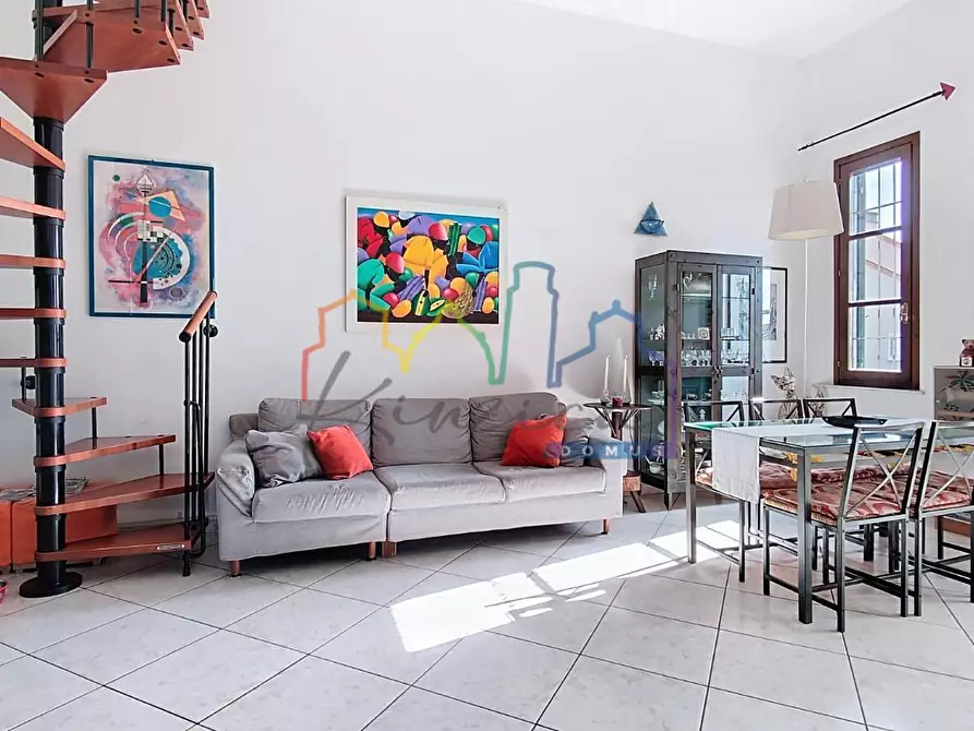 Immagine 4 di Casa semindipendente in vendita  a Cascina