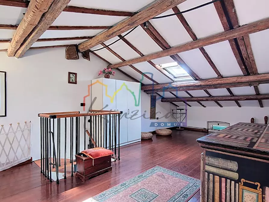 Immagine 17 di Casa semindipendente in vendita  a Cascina