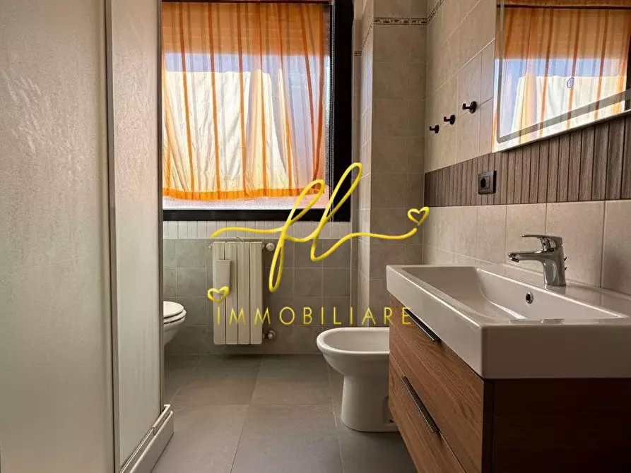 Immagine 5 di Appartamento in vendita  a Cecina