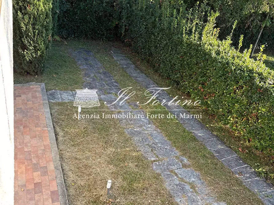 Immagine 8 di Casa bifamiliare in vendita  a Forte Dei Marmi