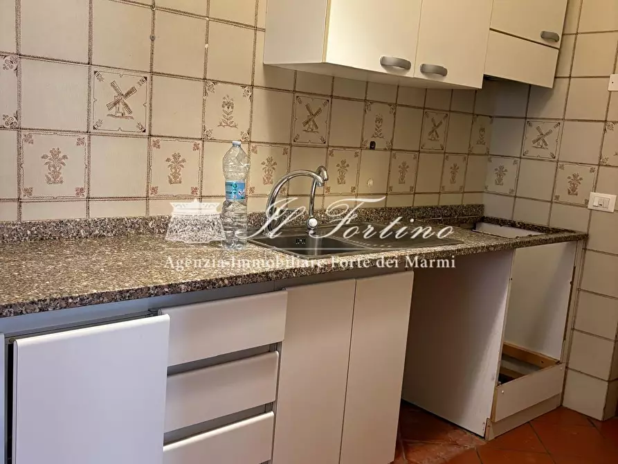Immagine 16 di Casa bifamiliare in vendita  a Forte Dei Marmi