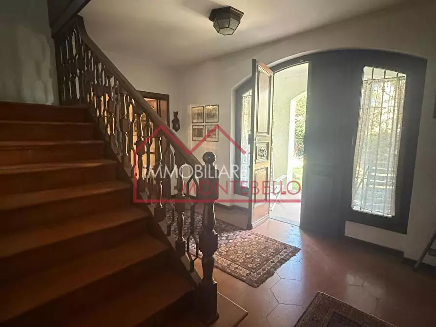 Immagine 20 di Villa in vendita  a Viareggio