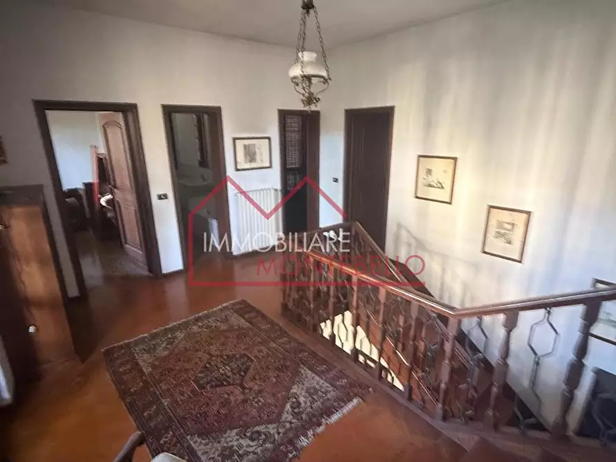 Immagine 18 di Villa in vendita  a Viareggio