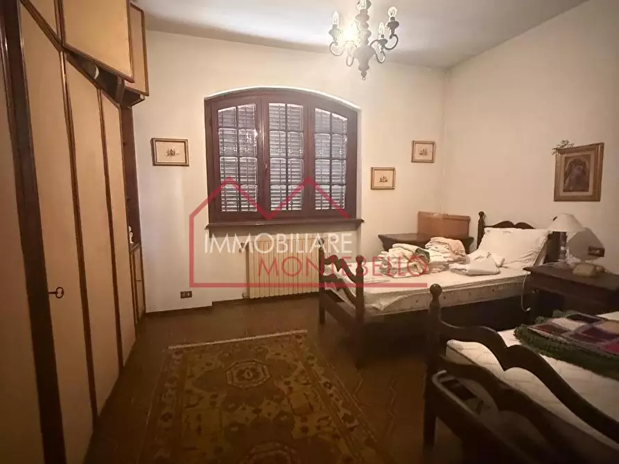 Immagine 14 di Villa in vendita  a Viareggio