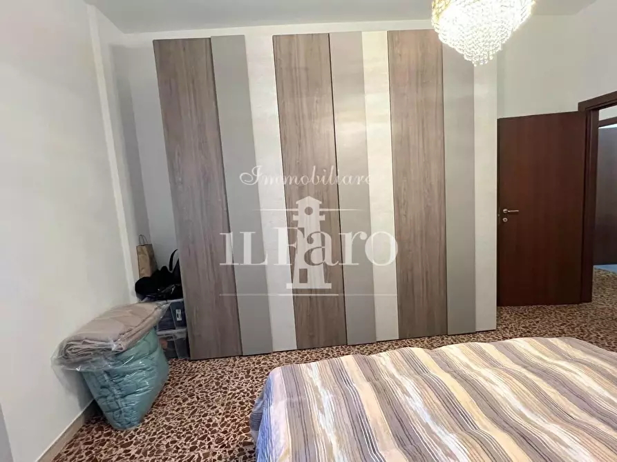 Immagine 12 di Appartamento in vendita  a Campi Bisenzio