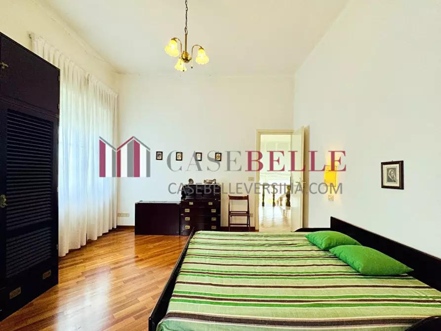 Immagine 47 di Casa indipendente in vendita  a Camaiore