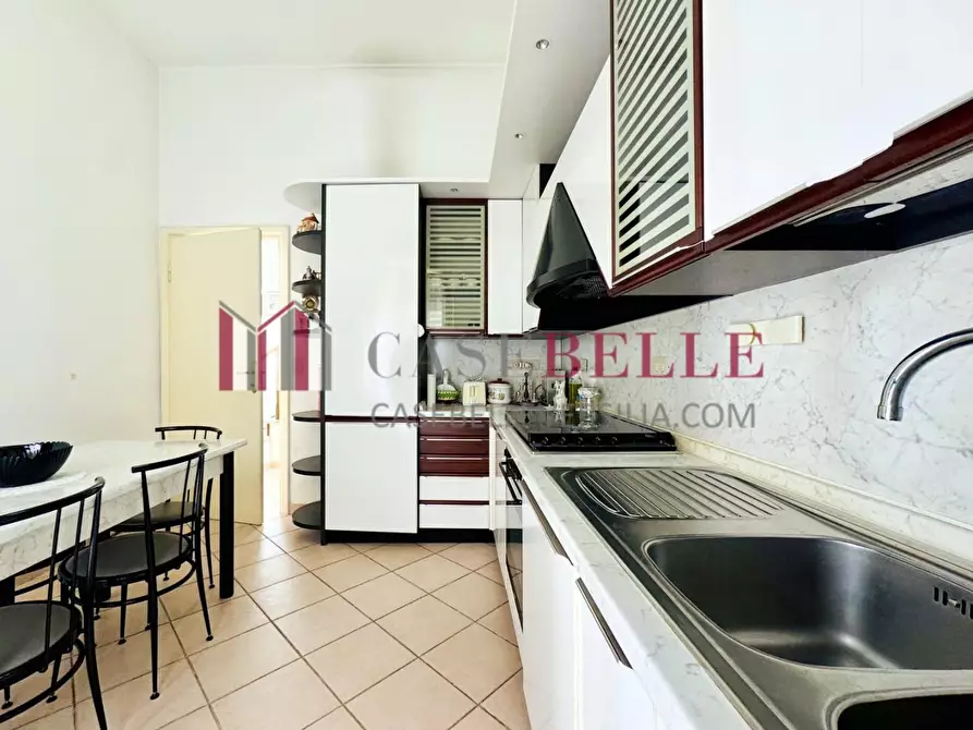 Immagine 17 di Casa indipendente in vendita  a Camaiore