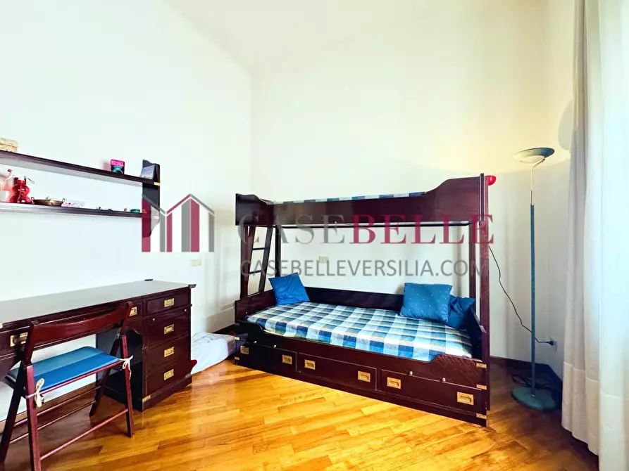 Immagine 33 di Casa indipendente in vendita  a Camaiore