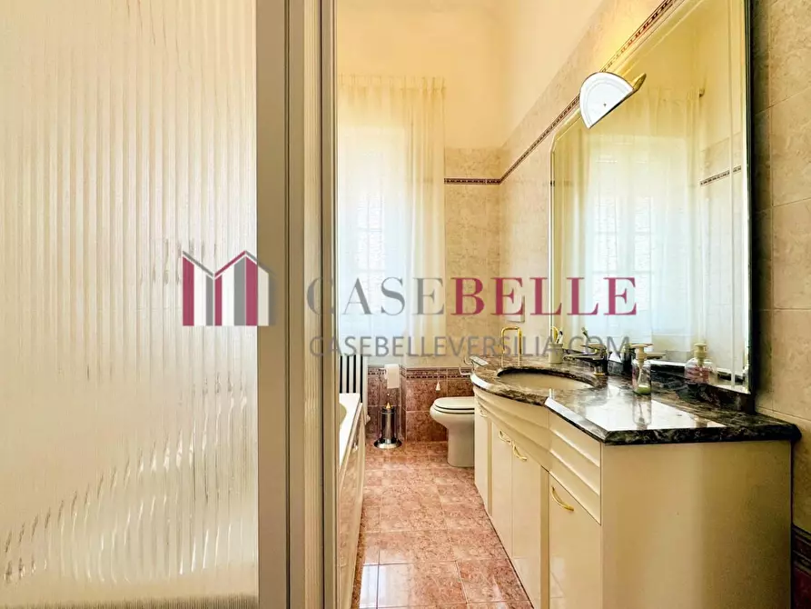Immagine 28 di Casa indipendente in vendita  a Camaiore