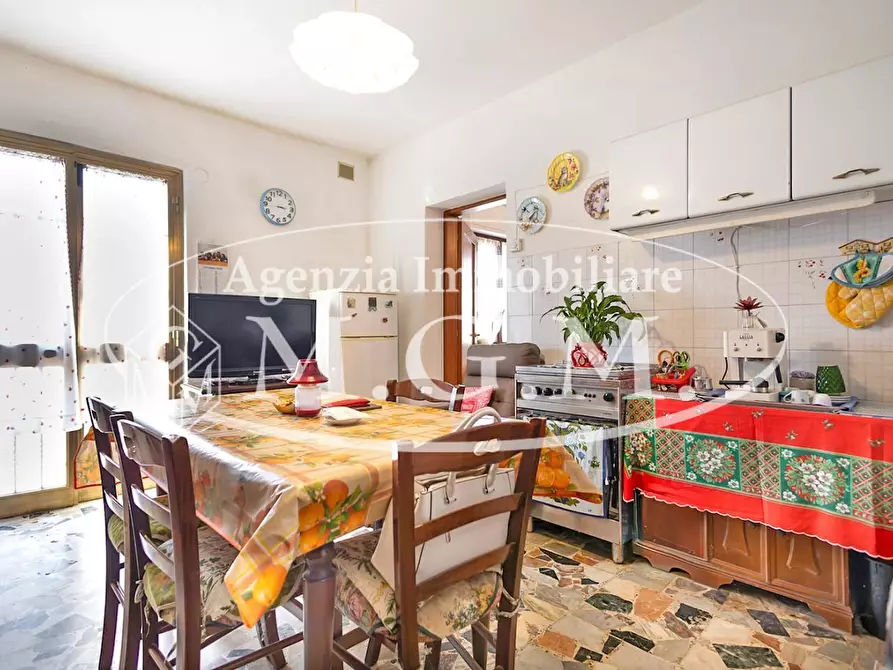 Immagine 5 di Porzione di casa in vendita  a Santa Maria A Monte