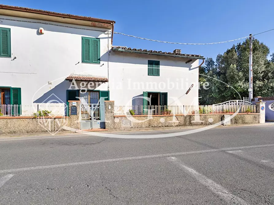 Immagine 4 di Porzione di casa in vendita  a Santa Maria A Monte