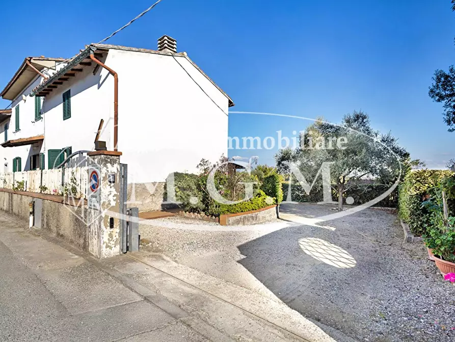 Immagine 2 di Porzione di casa in vendita  a Santa Maria A Monte