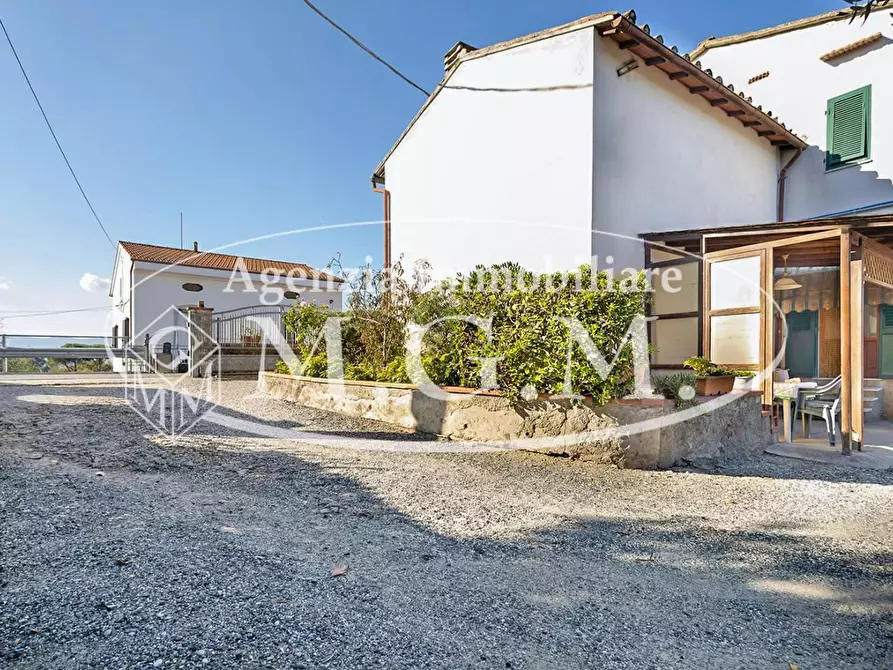 Immagine 3 di Porzione di casa in vendita  a Santa Maria A Monte