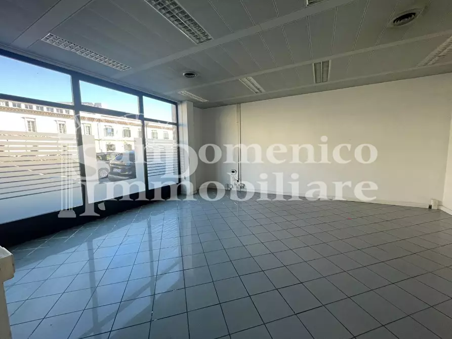 Immagine 4 di Locale commerciale in vendita  a Livorno