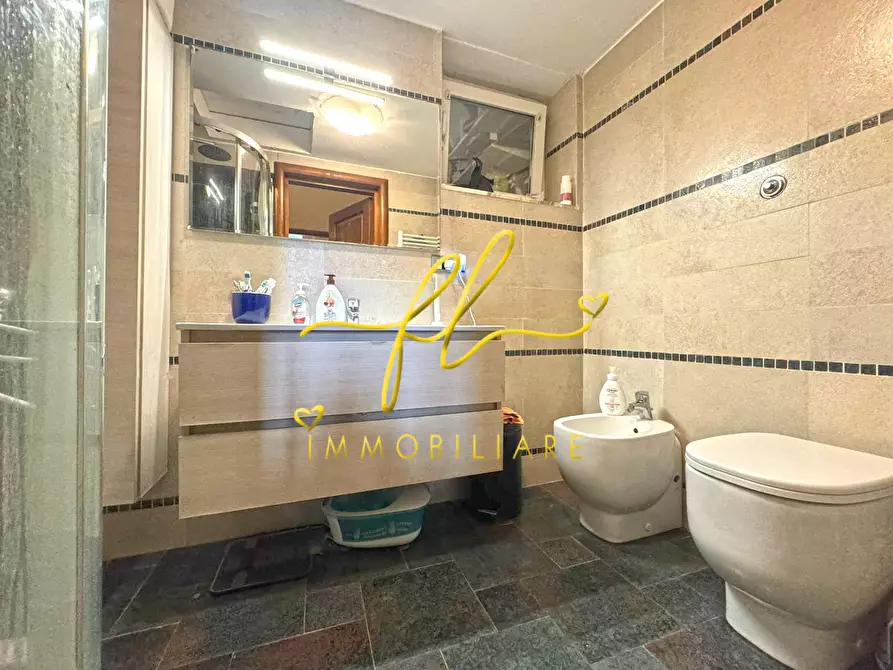 Immagine 41 di Appartamento in vendita  a Livorno