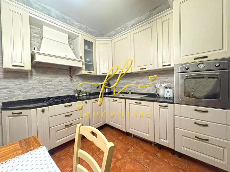 Immagine 15 di Appartamento in vendita  a Livorno