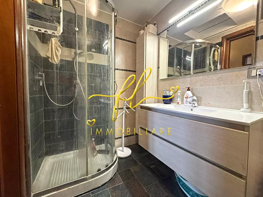 Immagine 40 di Appartamento in vendita  a Livorno