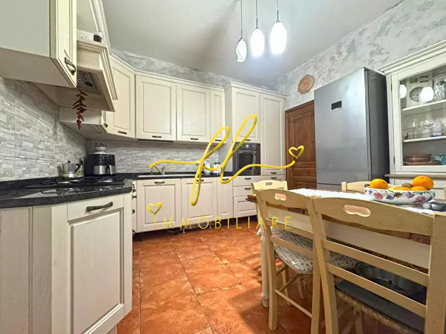 Immagine 10 di Appartamento in vendita  a Livorno